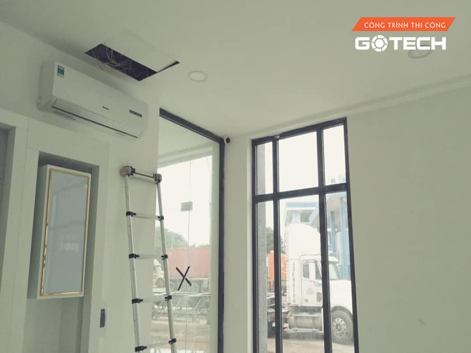 hinh-anh-thi-cong-camera-tai-cang-tien-sa-son-tra-da-nang-7