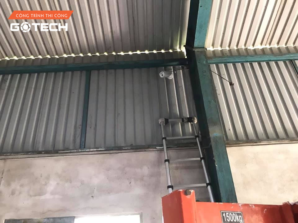 hinh-anh-thi-cong-camera-tai-09-kcn-hoa-khanh