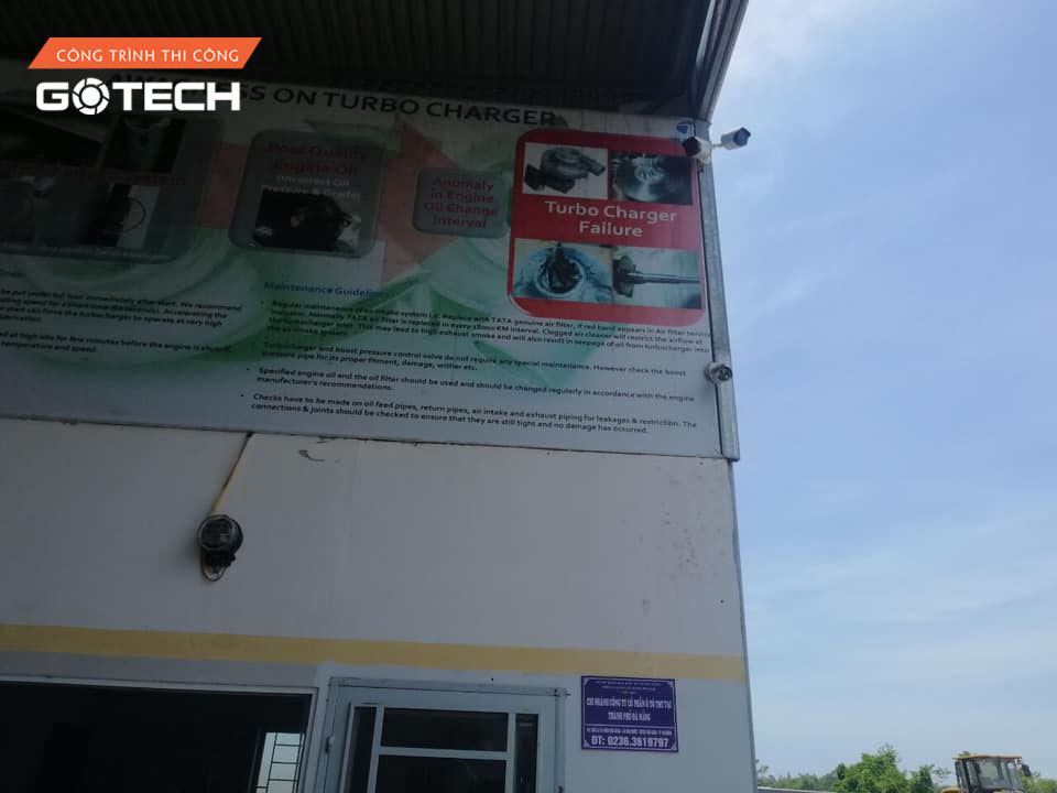 hinh-anh-thi-cong-camera-tai-qua-giang-hoa-vang-2