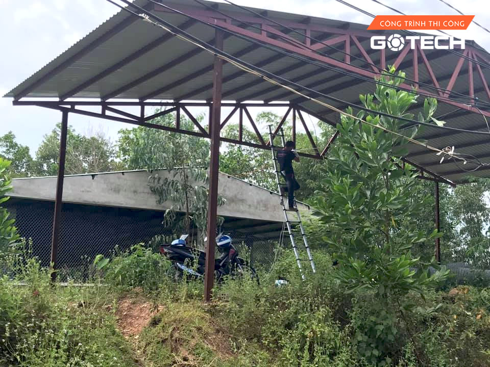  thi-cong-camera-quan-sat-tai-hoa-nhon-hoa-vang-1