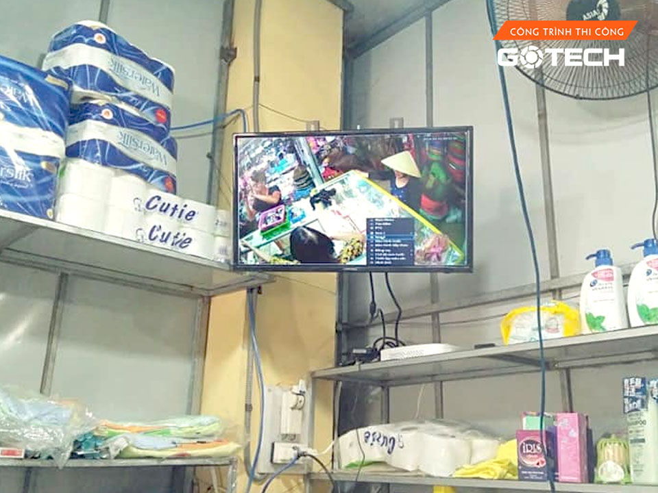 hinh-anh-thi-cong-lap-dat-camera-quan-sat-tai-cho-con