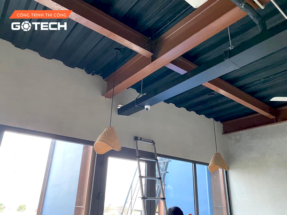 hinh-anh-thi-cong-camera-tai-75-ngo-quyen