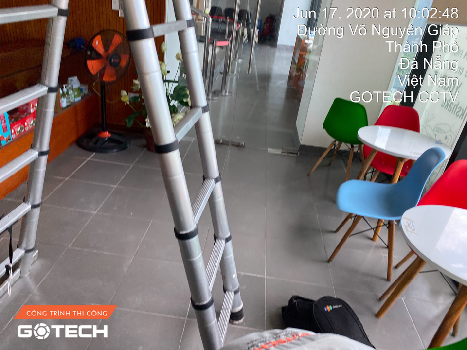 hinh-thi-cong-lap-camera-coffee-nha-trung-bay-hoang-sa-1