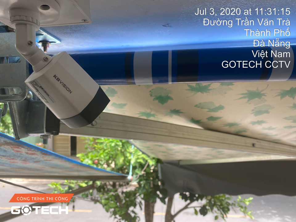 lap-camera-nha-anh-duc-393-me-thu-2