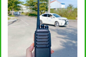 cung-cap-bo-dam-cam-tay-cong-suat-cao-motorola-vx-6868-1