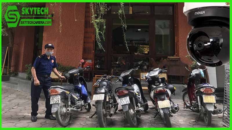 Giám sát khu vực đỗ xe của khách hàng khi đến quán ăn