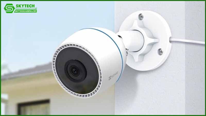 camera-ezviz-co-the-dieu-chinh-goc-quay-tu-xa-khong-1