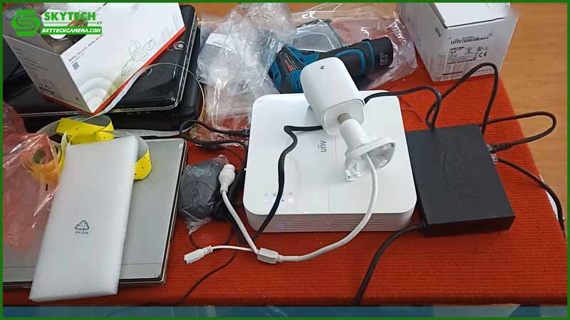 lap-dat-camera-unv-chuan-ip67-chong-nuoc-va-bui-ban-hieu-qua-ngoai-troi-1